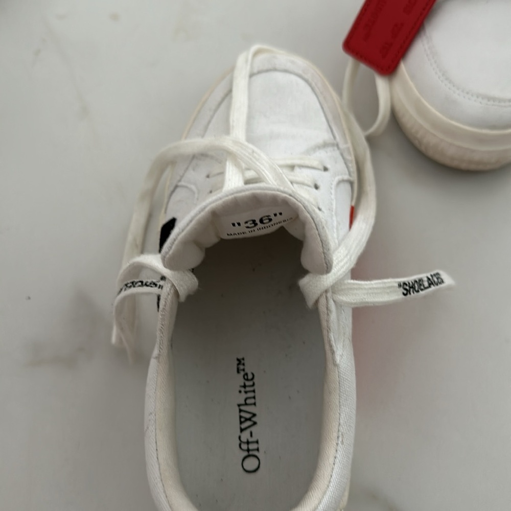 Off white - Picture 3 of 4